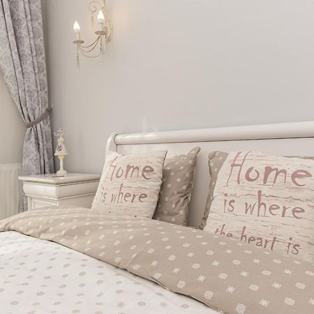 Апартаменты Apartament Belles Roses Брашов Экстерьер фото